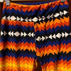 NWOT LuLaRoe fiesta geometric Leggings